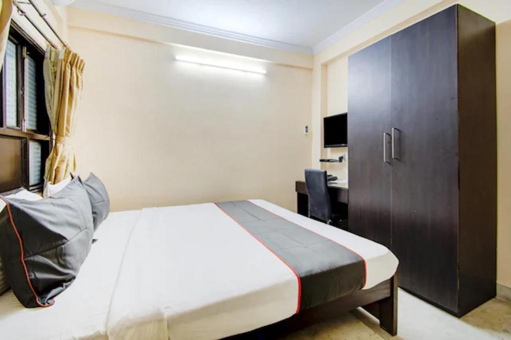 Dover Inn By Bookmerihotel Kolkata Exterior photo
