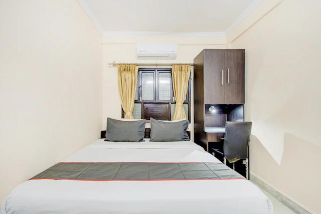 Dover Inn By Bookmerihotel Kolkata Exterior photo