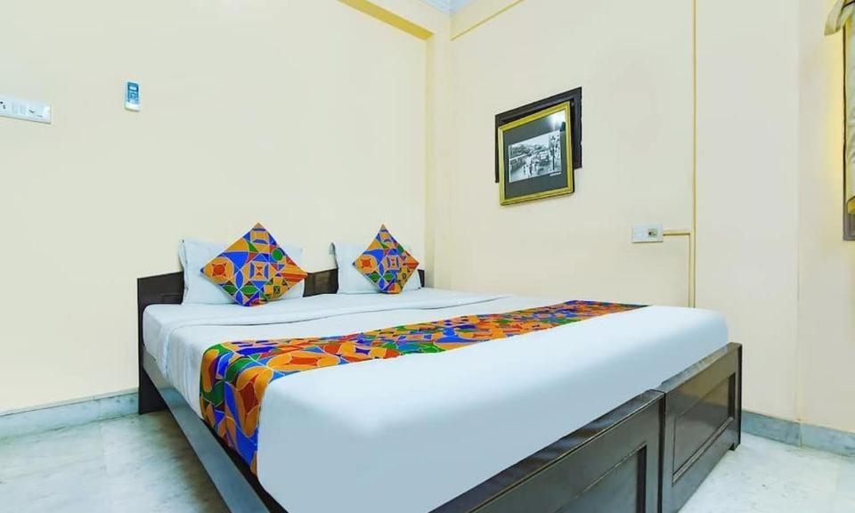 Dover Inn By Bookmerihotel Kolkata Exterior photo